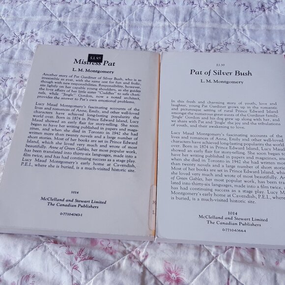 Vintage Pat of Silver Bush + Mistress Pat LM Montgomery Books Bundle - Picture 2 of 7